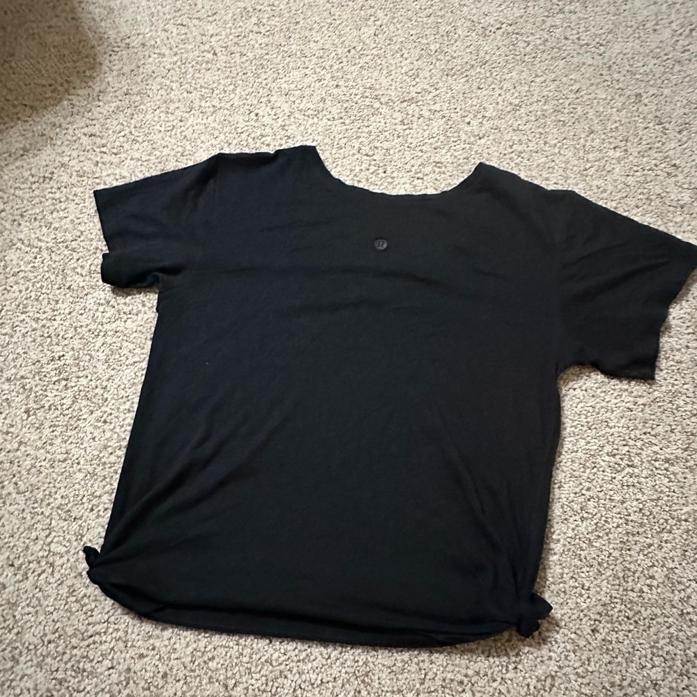 Lululemon tee